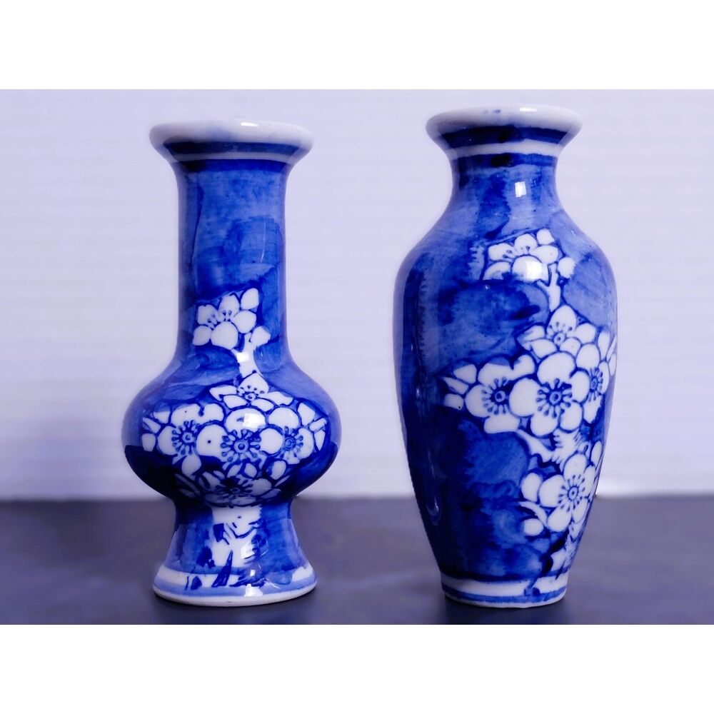 Vintage Set Of 2 Chinoiserie Cherry Blossom Chinese Mini Bud Vases Blue & White